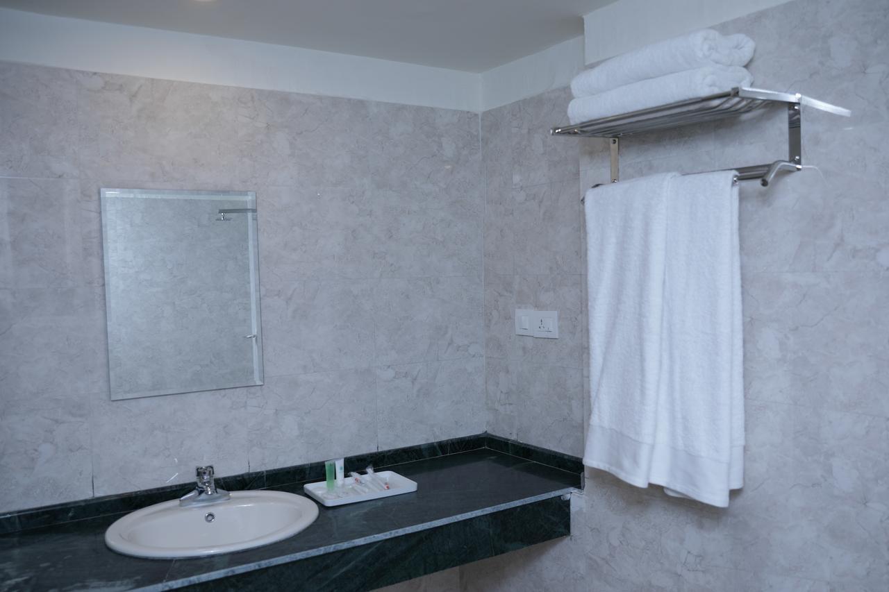 Hotel Royal Suite Kathmandu Exterior foto
